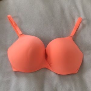 Victoria’s Secret Plunge bra 36DD